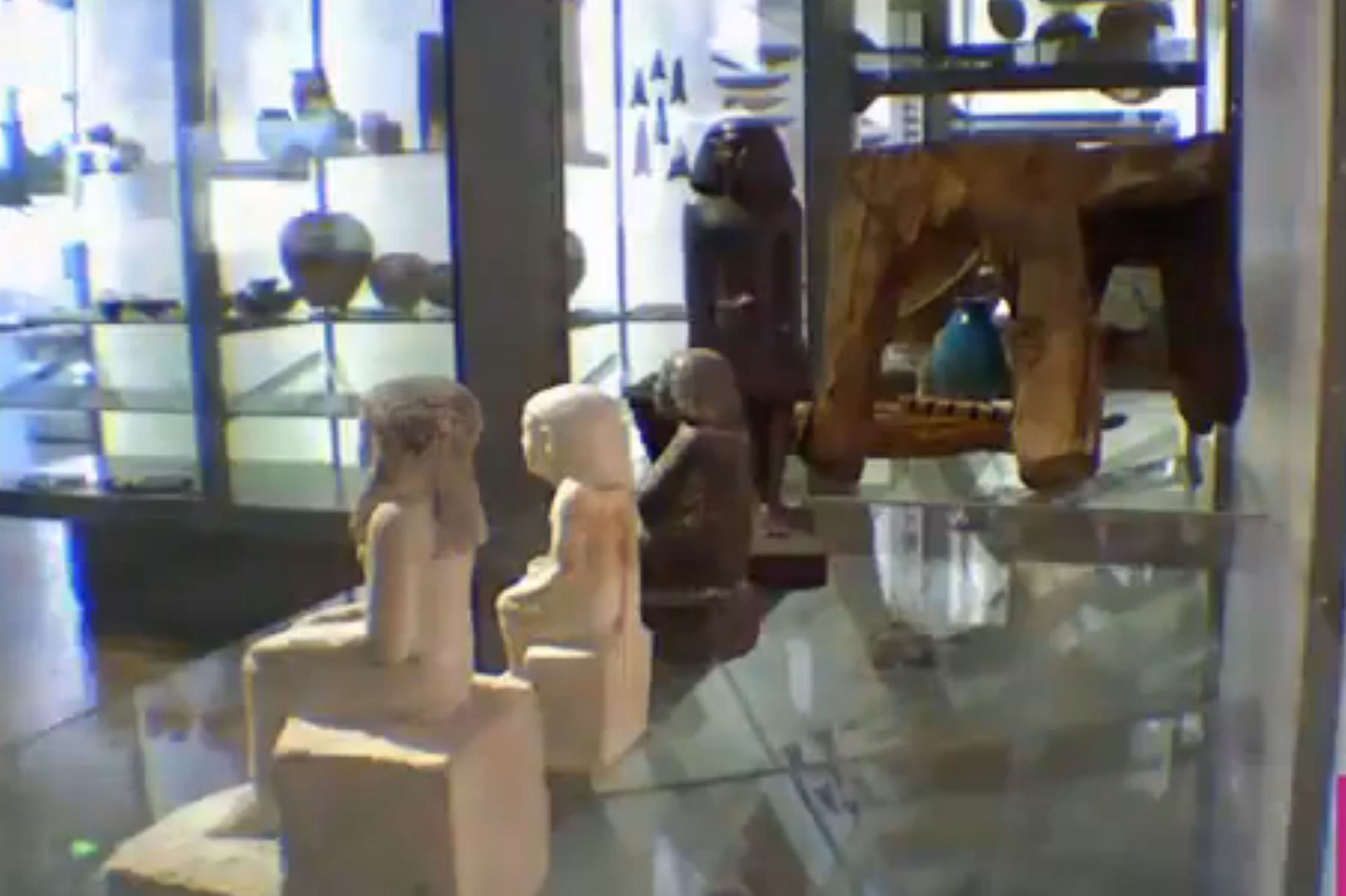 Explicatia oamenilor de stiinta despre statueta care se misca singura. "Nu e niciun blestem"