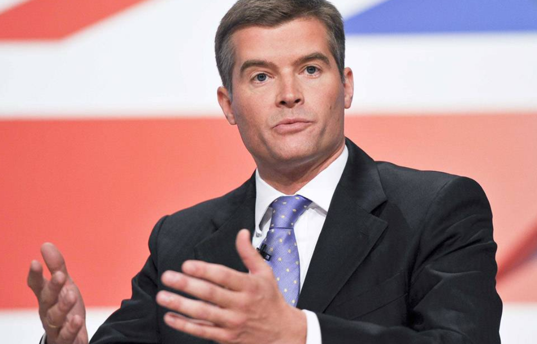 Oficial britanic: E ilegal sa prelungim restrictiile de munca pentru romani si bulgari