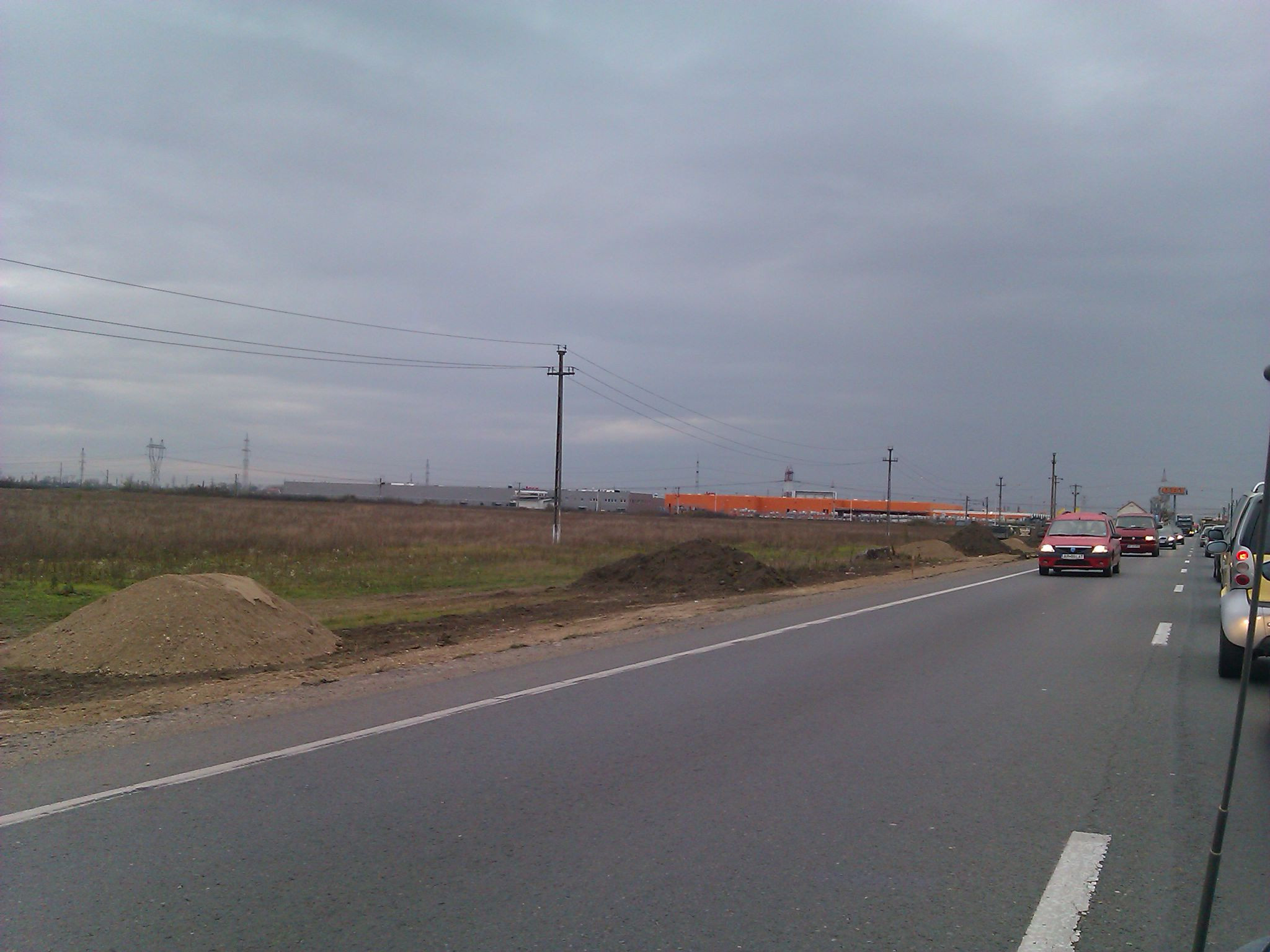 Se lucreaza intens la pista de biciclete dintre Arad si Vladimirescu. Pana la sarbatori va fi gata