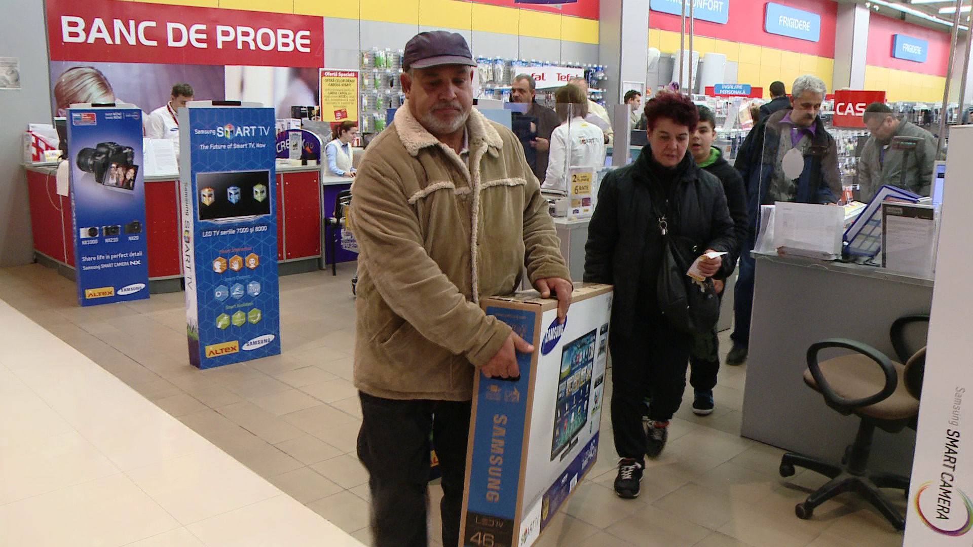 Febra reducerilor i-a cuprins pe timisoreni. Ce au cumparat la primele ore ale diminetii