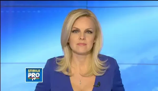 Editorul Stirilor ProTV de la ora 19:00 Paula Sacui si-a lansat prima carte la Gaudeamus