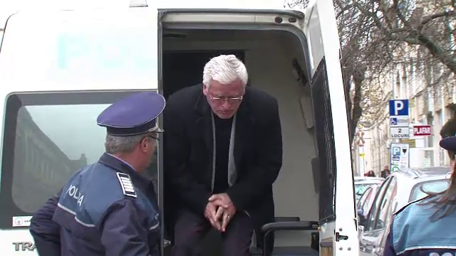 Directorul APIA Satu Mare a fost arestat pentru 29 de zile, dupa ce a fost prins luand mita