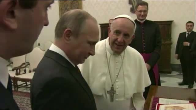 Vladimir Putin, in vizita la Vatican. Cum a decurs intalnirea cu Papa Francisc