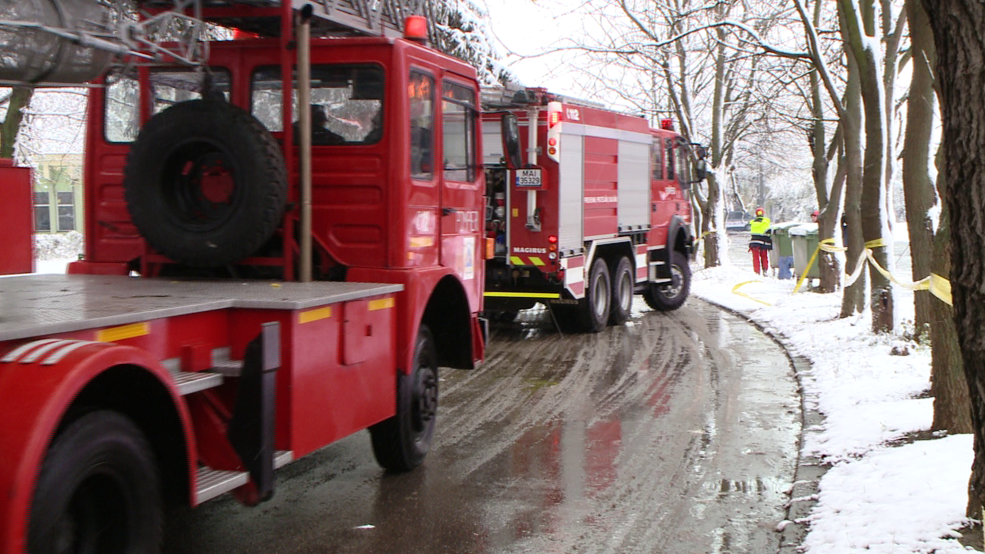 Un autocar cu 23 de pasageri la bord a luat foc, in Buzau. Nicio persoana nu a fost ranita