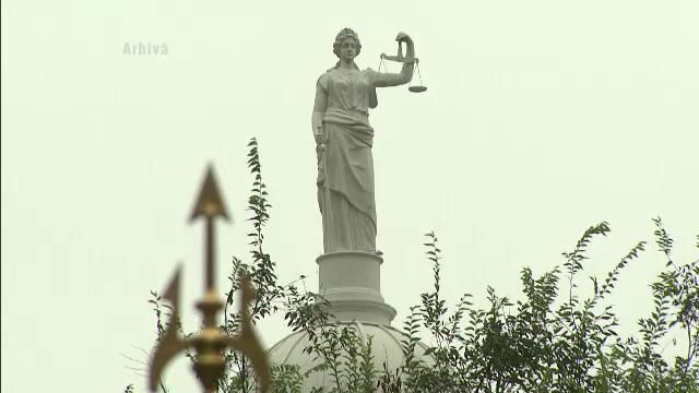 Casatoriile de interes cu care 8 romani au incercat sa traiasca visul american.Azi risca inchisoarea