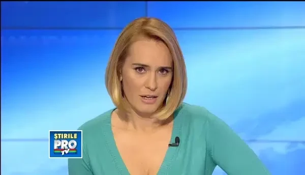 Artistii Corului Madrigal au fost decorati de presedintele Traian Basescu la Palatul Cotroceni