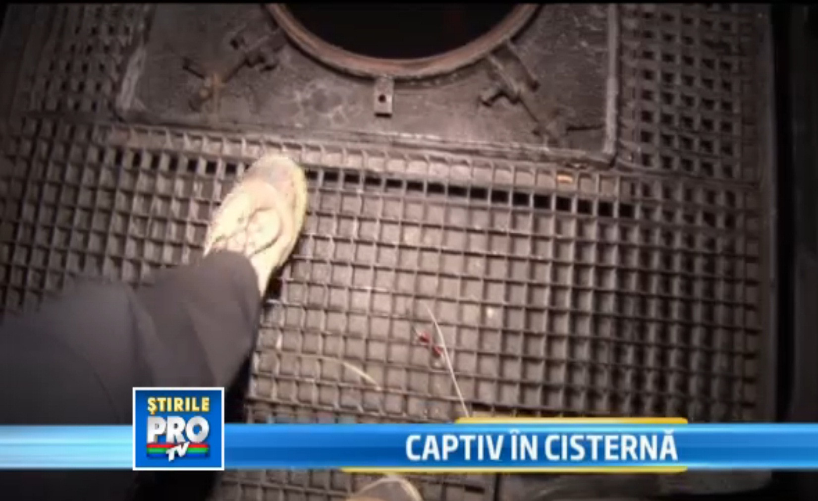 Un barbat si-a riscat viata si a intrat intr-un vagon al unei companii petroliere sa ia benzina