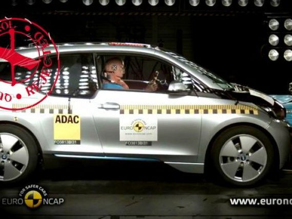 BMW a vazut stele verzi. Masina-vedeta in 2013 a iesit prost la crash testul Euro NCAP. VIDEO