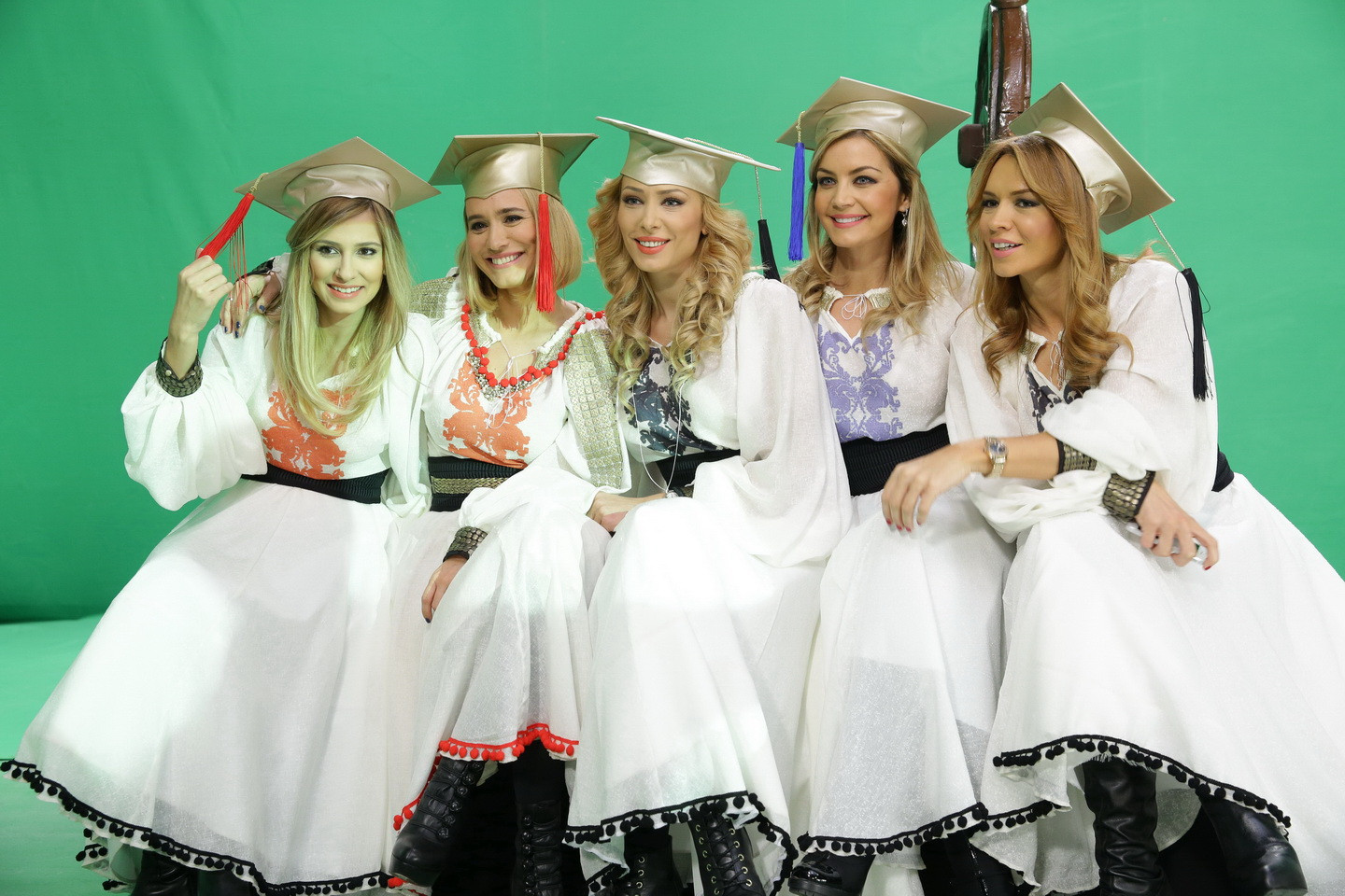 1 DECEMBRIE 2013. Vedetele ProTV canta despre visul romanesc