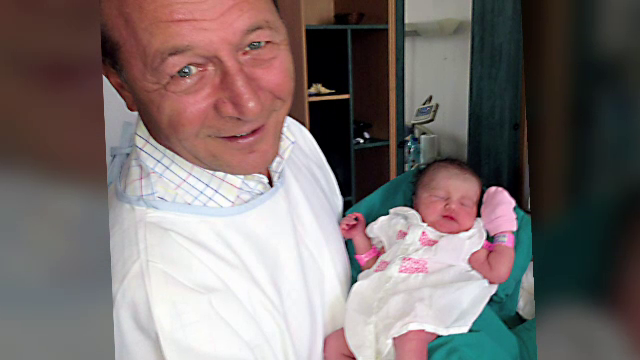 "Sofia va trai intr-o Romanie reintregita". Primarul Chisinaului va fi nasul nepoatei lui Basescu