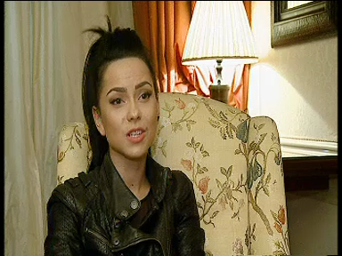 Inna lanseaza o noua melodie alaturi de Pitbull. Cum l-a cucerit romanca pe "Mister Worldwide"