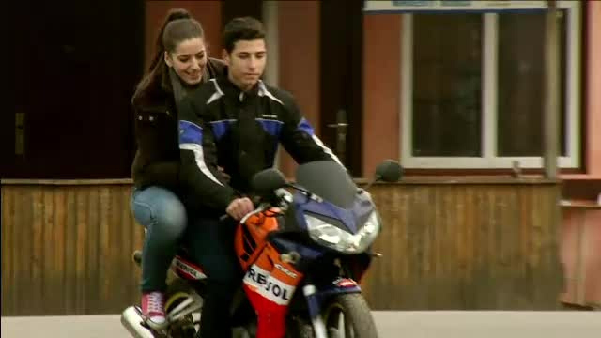 N-a vazut vreodata marea, dar creste deja o generatie. Exemplul elevei de 10 ce s-a visat educatoare