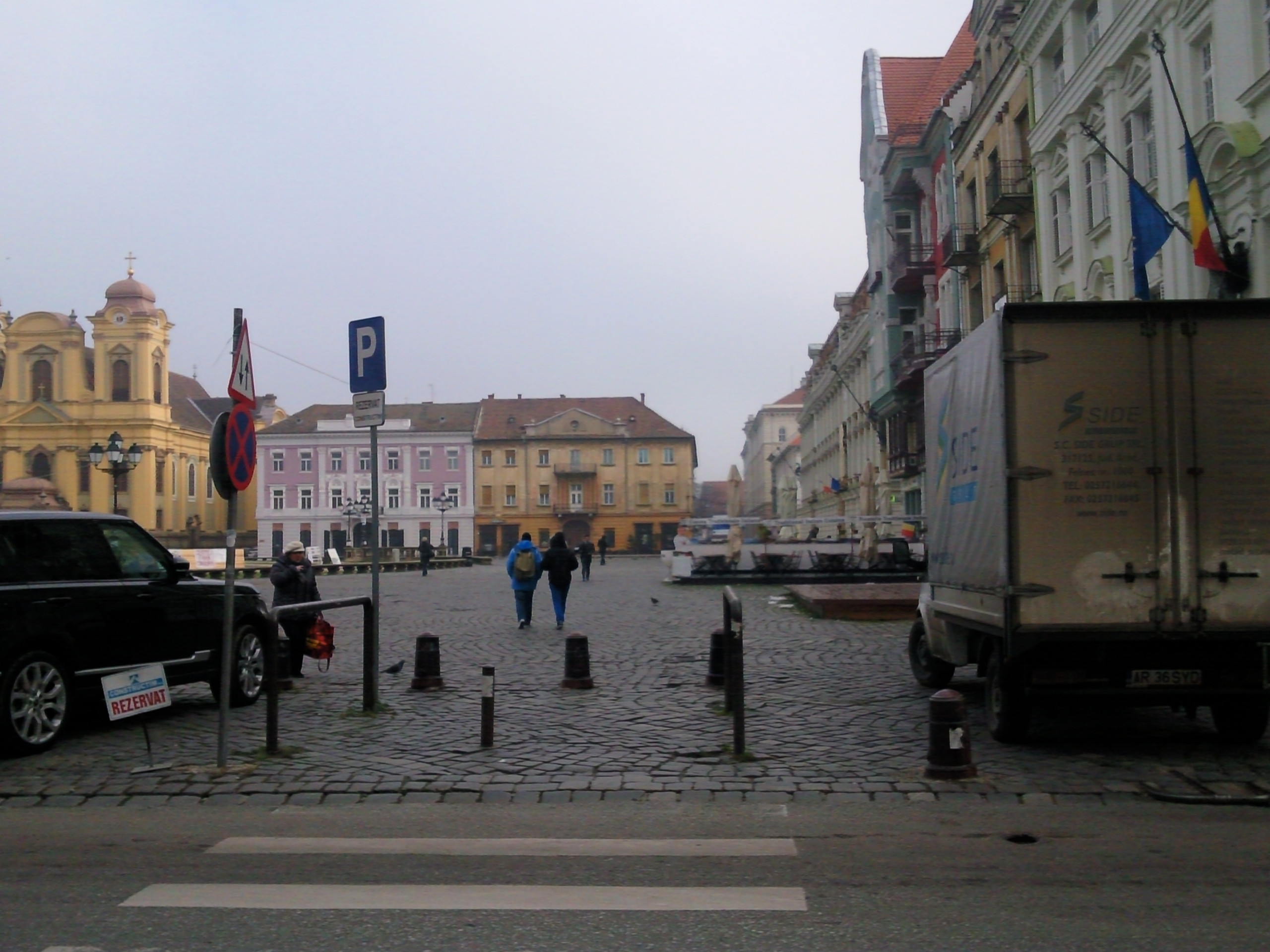 150 de locuri de parcare vor fi create in Piata Unirii. Soferii vor putea traversa pavajul pietonal