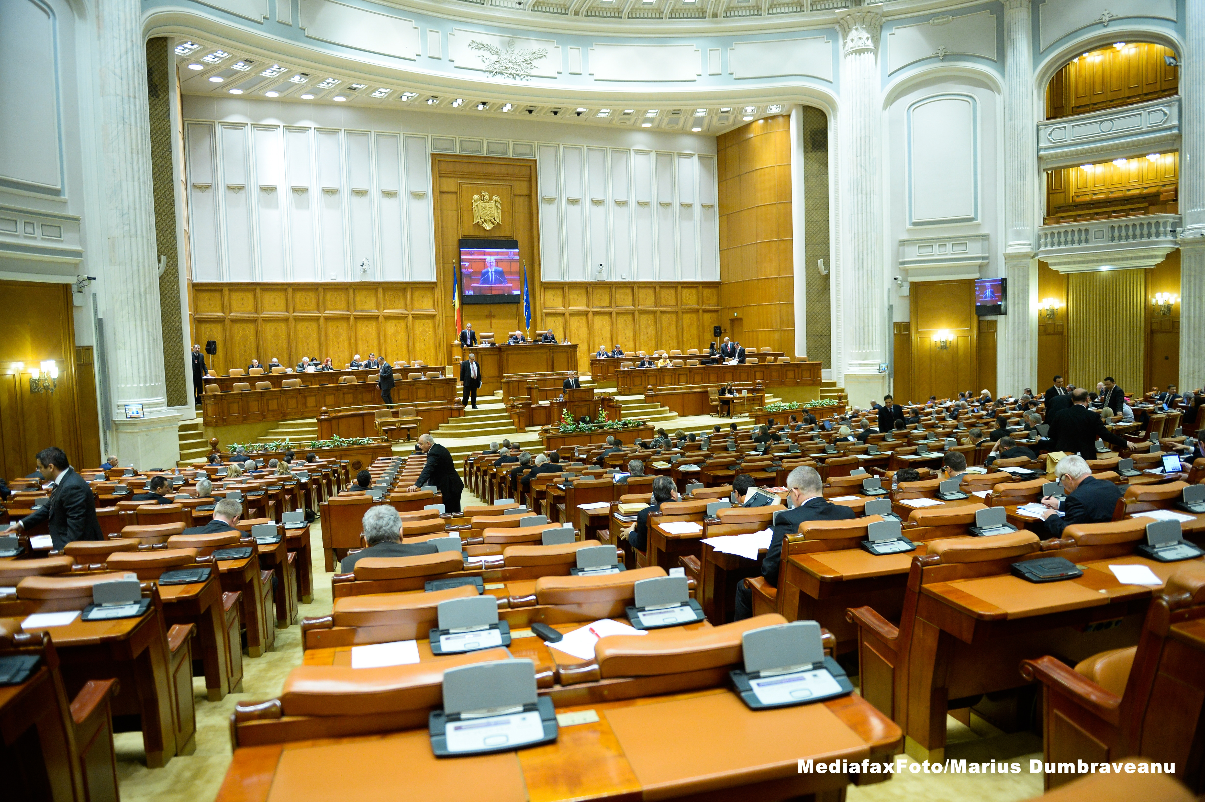 MEDIAFAX: Parlamentarii "scumpi la vorba". Cine sunt alesii care nu au vorbit niciodata in plen