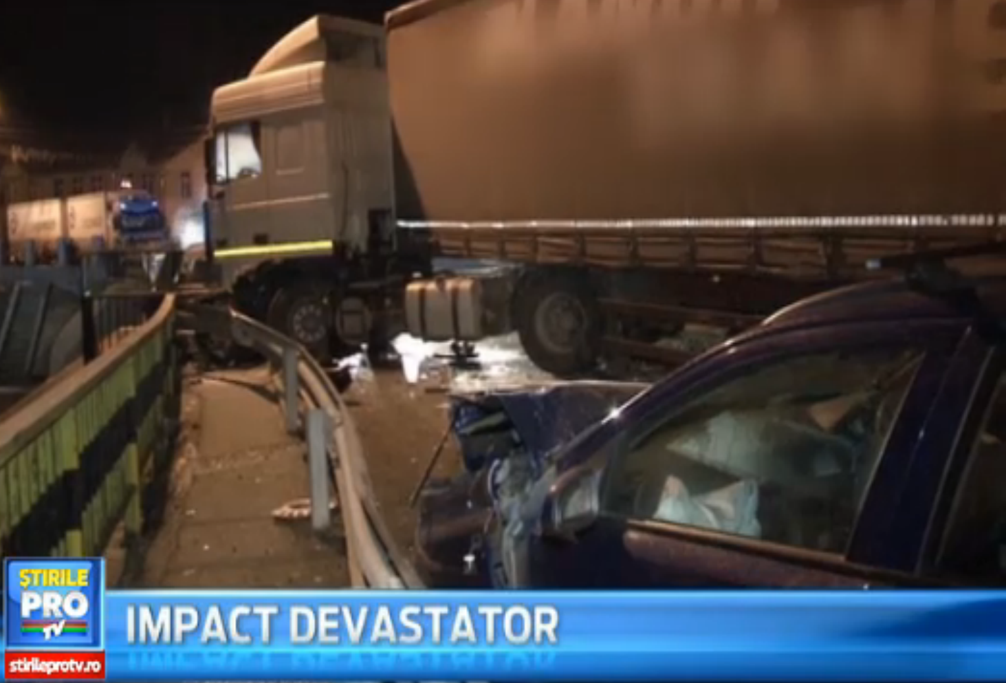 Sapte oameni au ajuns la spital in urma unui accident in care au fost implicate 2 masini si un TIR