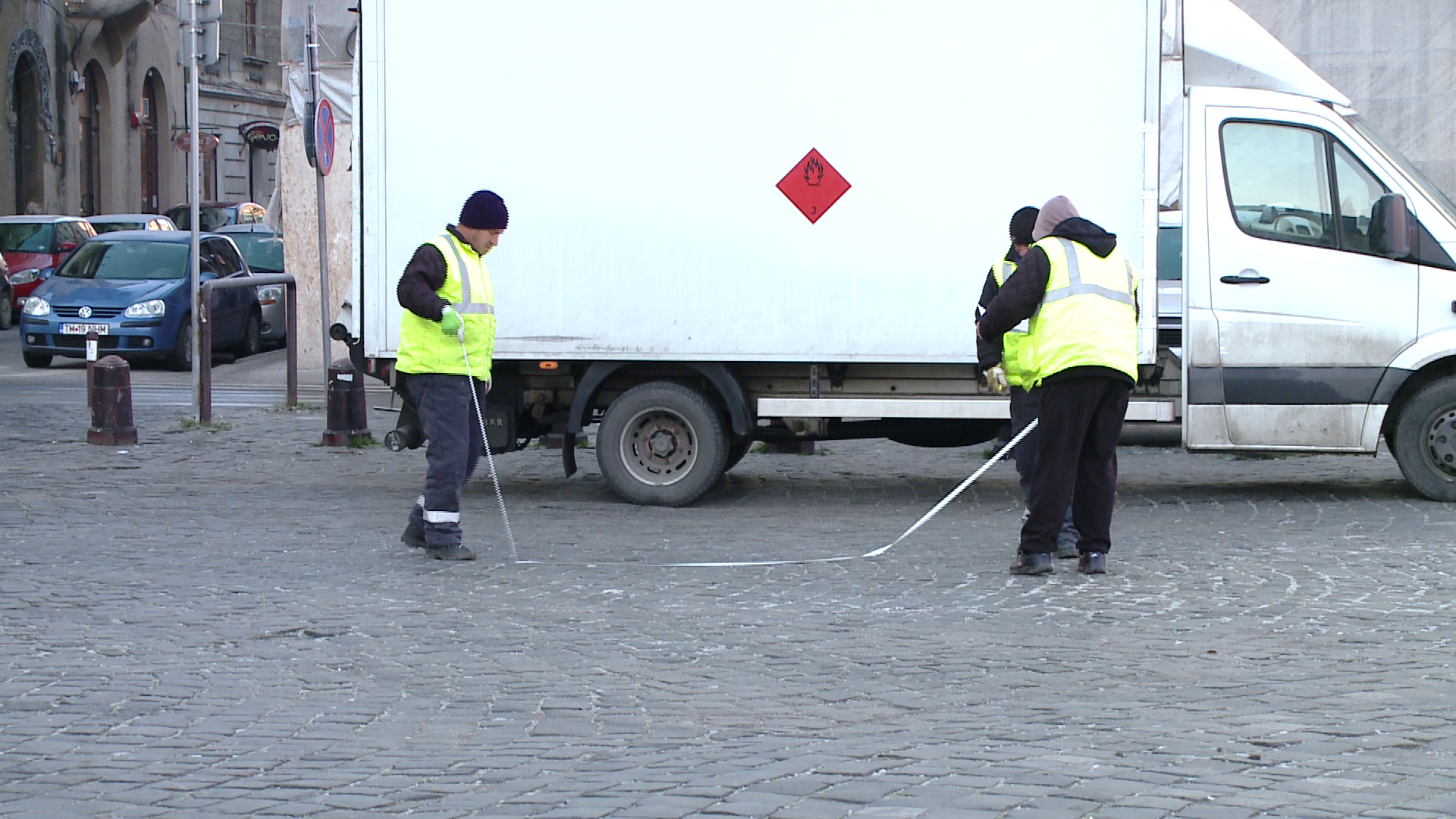 Uniti pentru Unirii-protest impotriva transformarii centrului istoric in parcare.Robu: Sunt penibili