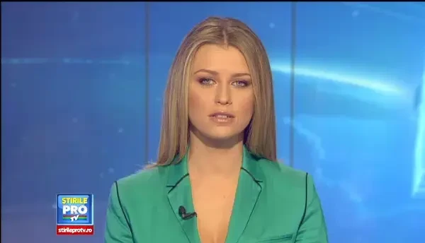 200 de elevi au iesit in strada pentru ca e mai cald decat in clase