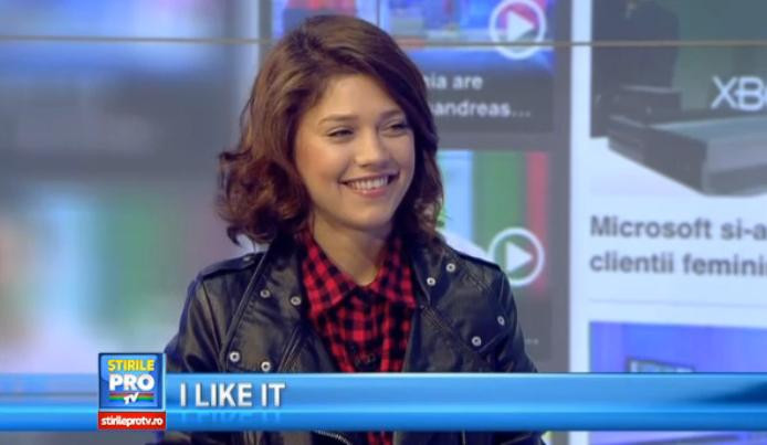 Loredana Ciobotaru arata cum functioneaza aplicatia "second screen" de la Vocea Romaniei