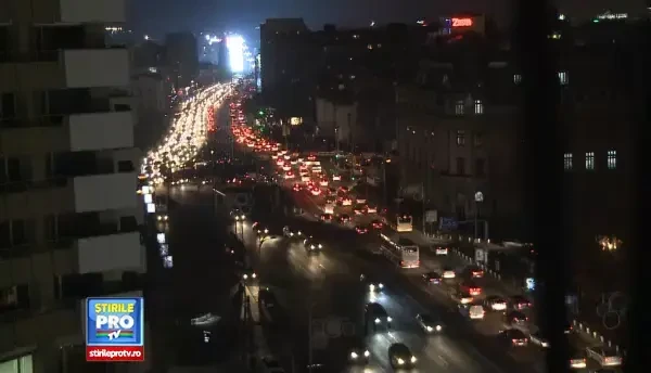 S-au aprins cele 3 milioane de beculete din Capitala. 23 de km de decoratiuni pentru Sarbatori