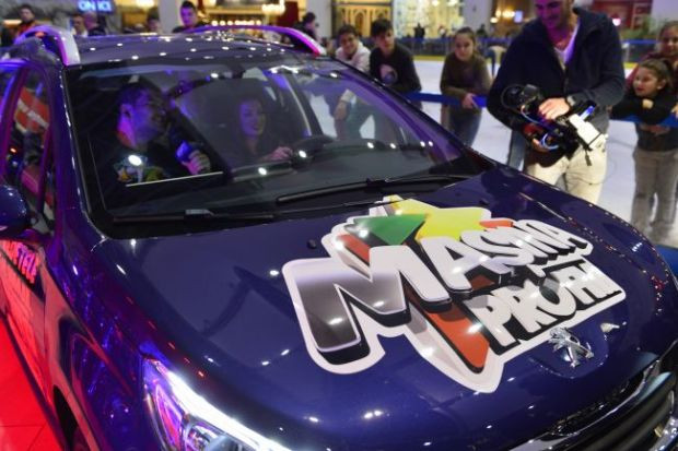 Masina ProFM a ajuns la cel mai norocos ascultator in seara de Mos Nicolae