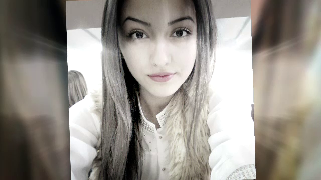 Ana, tanara din Mioveni care a murit la 15 ani, a fost inmormantata sambata langa strabunicii ei