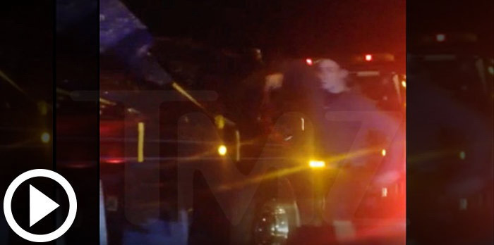 Momentul in care hotii fura bucati din masina Porsche in care a murit Paul Walker. VIDEO