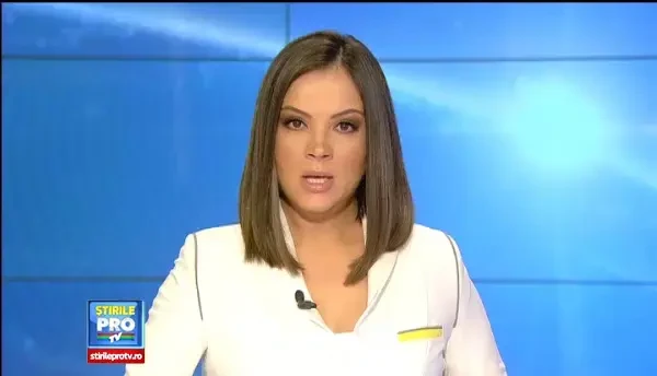 Decizia Curtii Constitutionale de la Chisinau i-a enervat pe comunisti. Semne obscene in Parlament