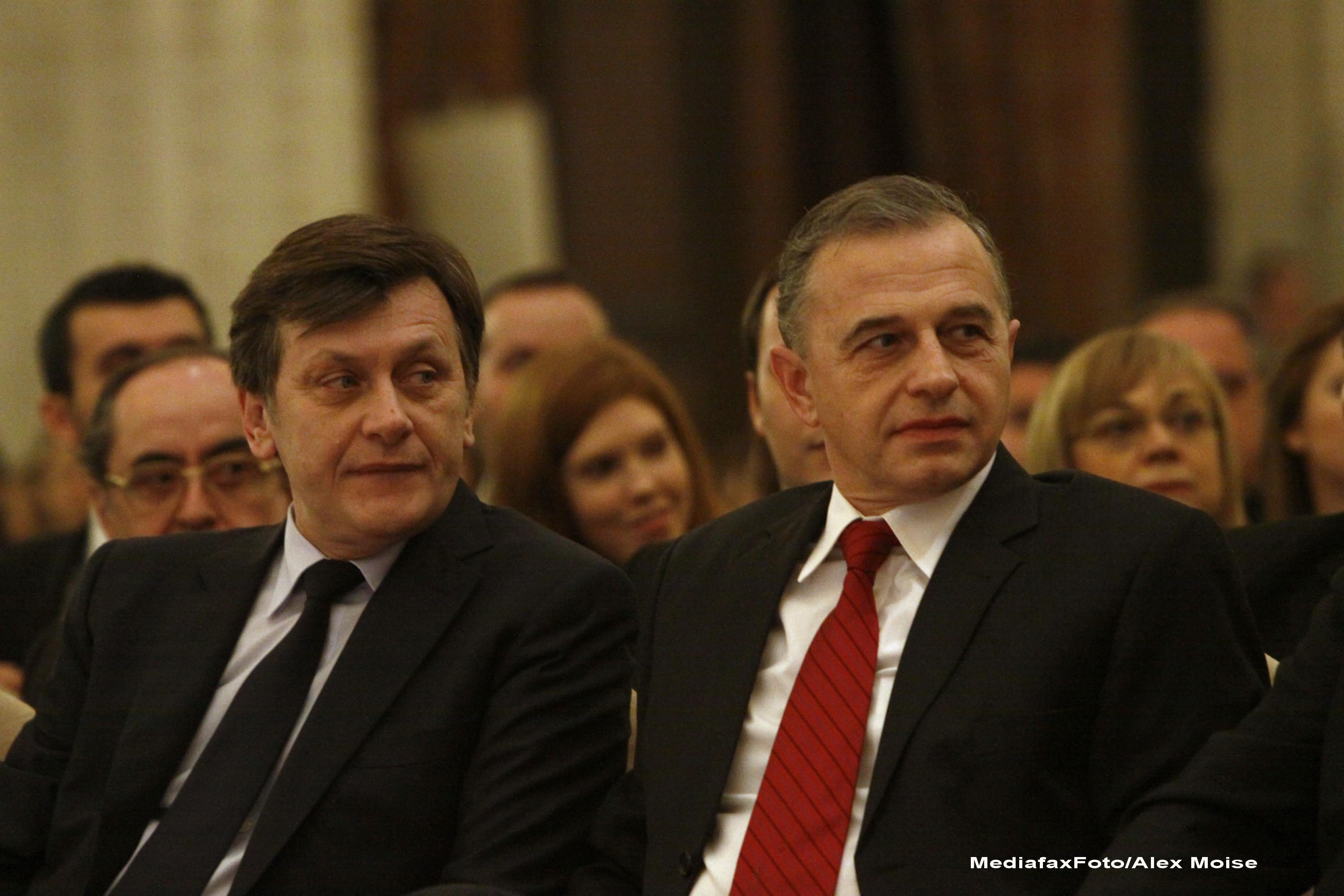 Geoana: Daca USL nu functioneaza, PSD va cauta solutii, se poate guverna si cu majoritati mici