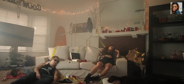 Rebecca Black s-a intors. Fata cu cea mai controversata piesa de pe internet a scos un nou single