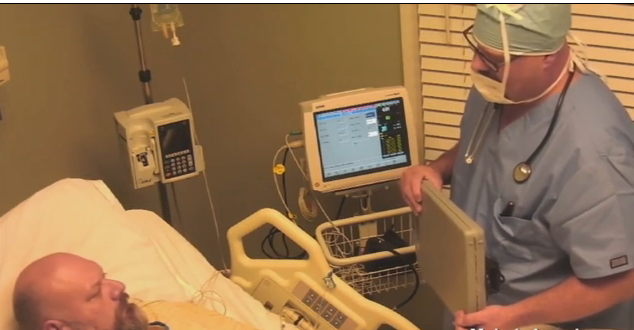 Cea mai amuzanta farsa. Cum a fost convins un alcoolic ca a fost in coma timp de zece ani. VIDEO