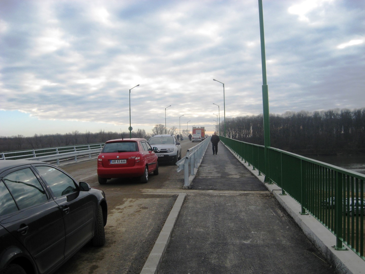 Banatul si Crisana, legate printr-un nou pod, inaugurat in judetul Arad. Investitia e de 40 mil. lei