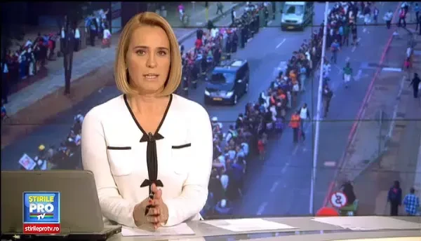 Experti: Interpretul in limbajul semnelor de la ceremonia dedicata lui Mandela a fost un impostor