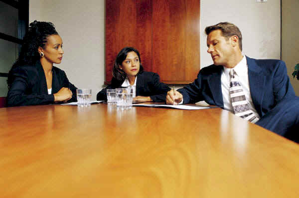 6 pasi pe care daca ii urmezi ai succes la un interviu de angajare: