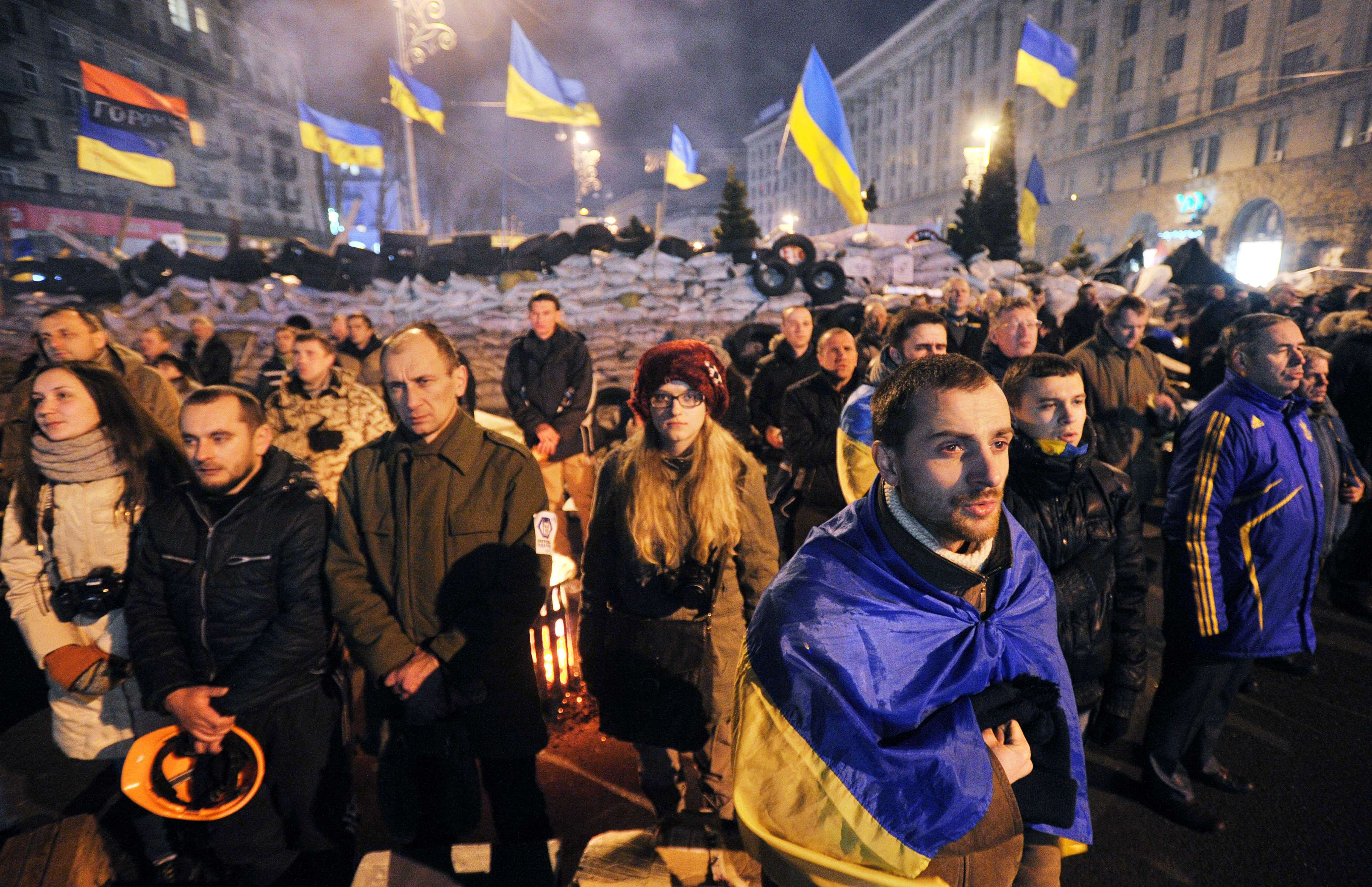 Kievul asteapta Sarbatorile cu sarma ghimpata si baricade. Pozitia SUA in fata noilor manifestatii