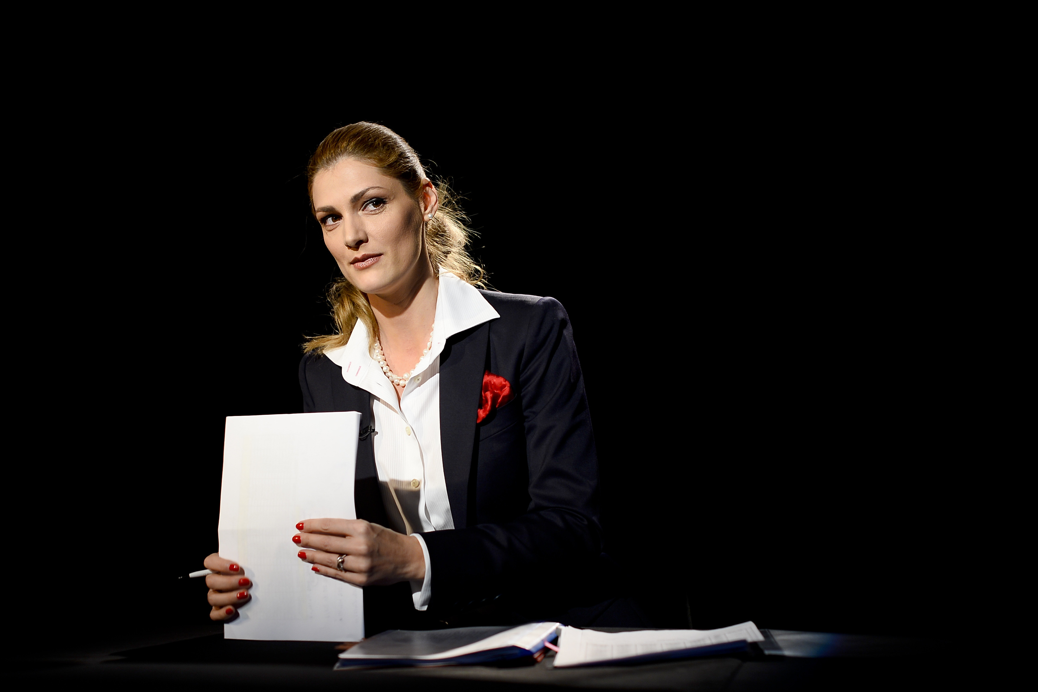 Ramona Manescu: Nu stiu daca in prezent circula vreun tren cu 160 km/h in Romania