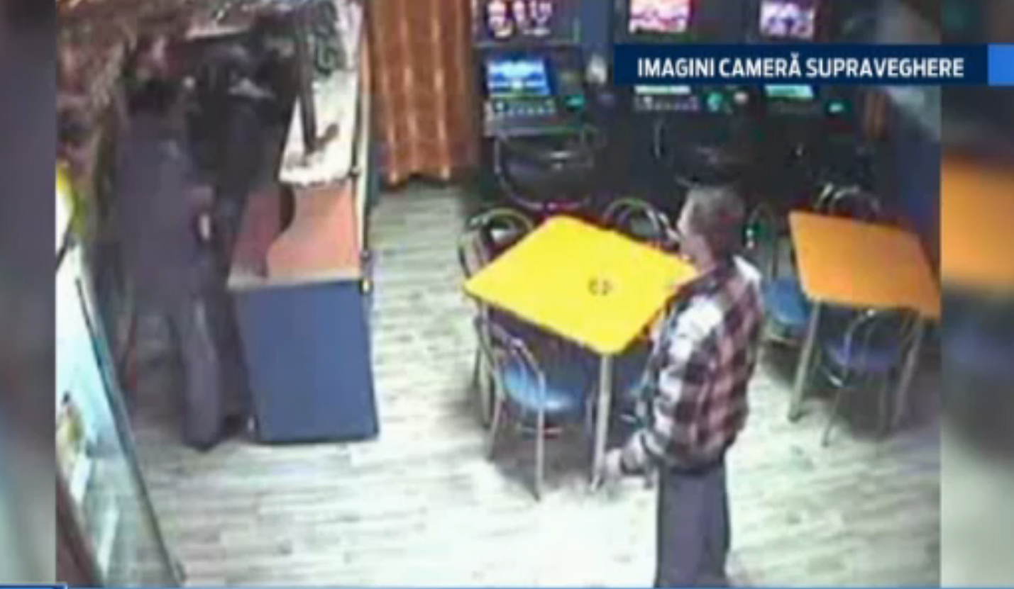 Scandal aseara intr-un bar din centrul orasului Dej