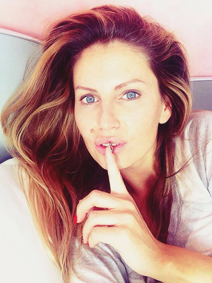 O poza cu Andreea Banica nemachiata a primit peste 11.000 de LIKE-uri. Cum arata vedeta