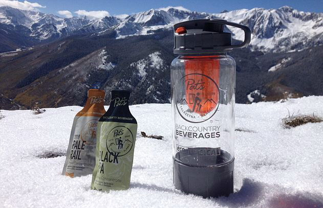 Bere la plic. Solutia pentru cei aflati in drumetii si pentru care cutiile sunt prea grele. VIDEO