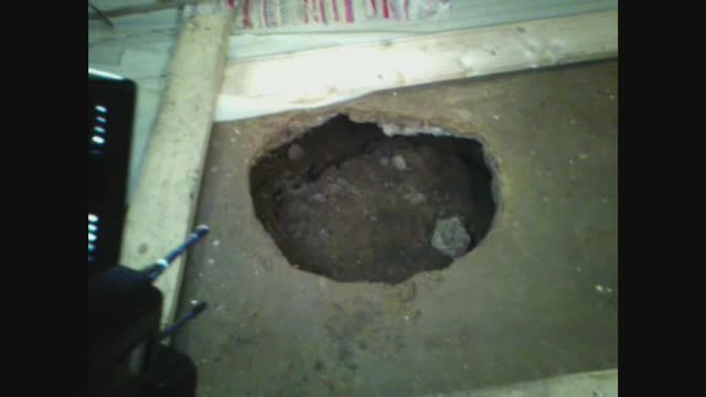 Un nou incident la Izvoarele, centrul cutremurelor. Sufrageria unei femei s-a surpat cu tot cu ea