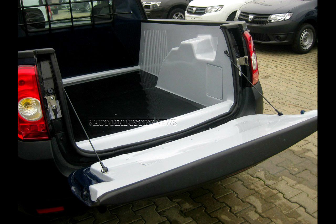 Surpriza uriasa de Craciun. Noua Dacia Duster. GALERIE FOTO