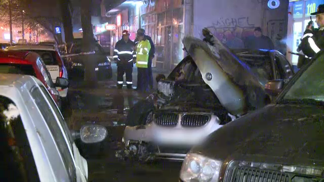 Masina incendiata in Capitala. Proprietarul crede ca este vorba de o razbunare