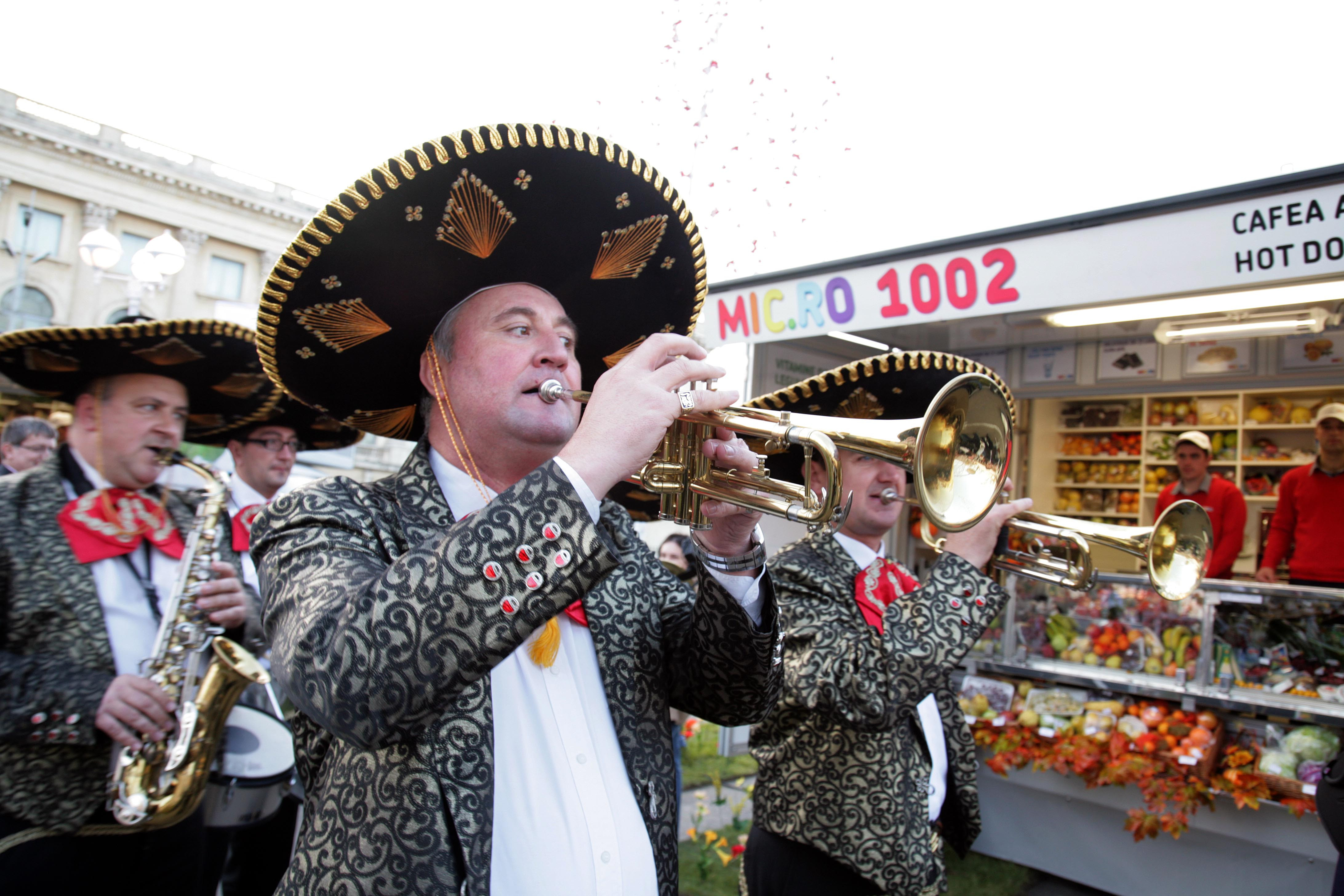 lansare magazin mic.ro