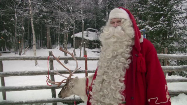 Mos Craciun, filmat acasa, in Laponia. In ce stadiu este cu pregatirile pentru sarbatori