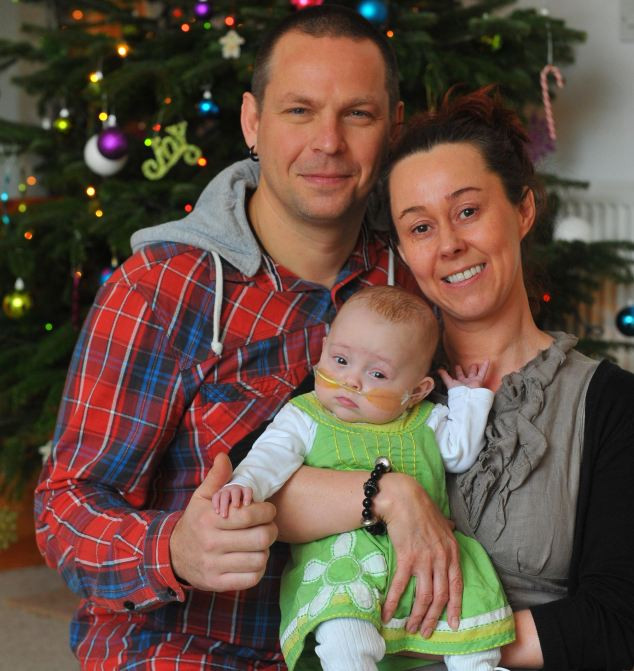 Cum arata dupa 8 luni fetita care era mai mica decat o punga de zahar la nastere. FOTO