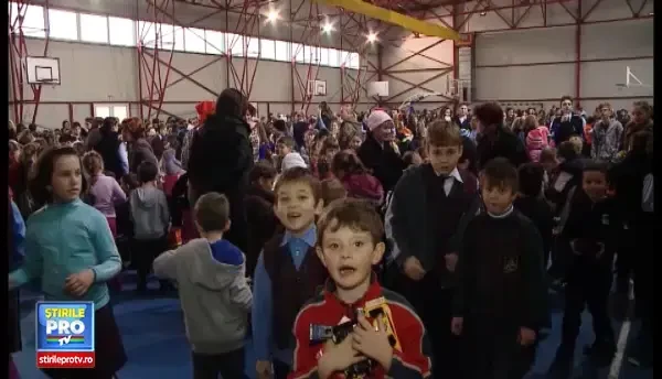 Negustori mici pentru o cauza mare. Elevii din Cluj au inteles semnificatia Craciunului