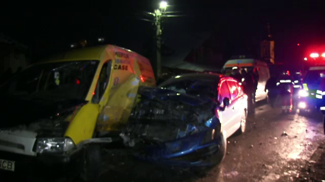 Sase persoane au fost ranite, dintre care 5 au ajuns la spital, in urma unui accident in Cluj