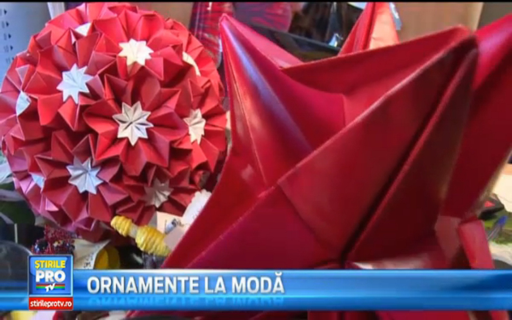 Cum sa faci bani din hartie, de Sarbatori. Exemplul celor care si-au transformat hobby-ul in afacere