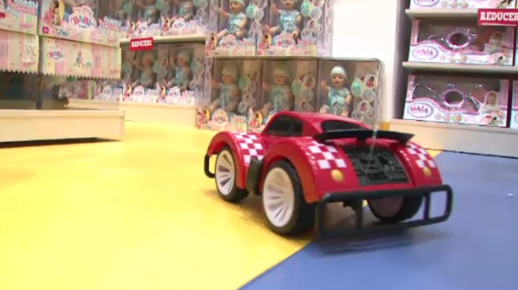 CADOURI DE CRACIUN. Cum arata jucaria perfecta pentru copiii care ii scriu lui Mos Craciun in 2013