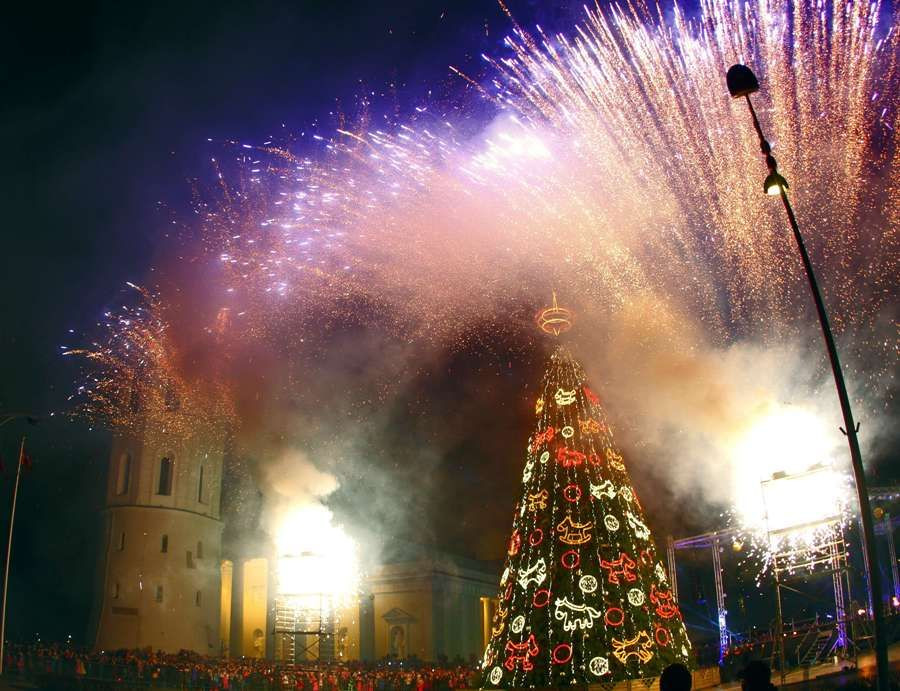 Cei mai spectaculosi brazi de Craciun. GALERIE FOTO