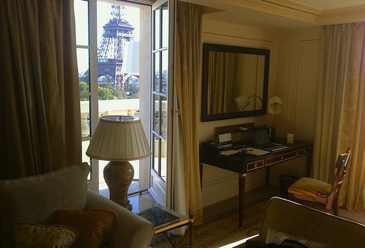 Shangri-La, Paris